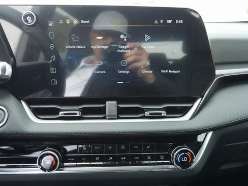 New 2026 Chevrolet Equinox LT w/ Convenience Package II image 10