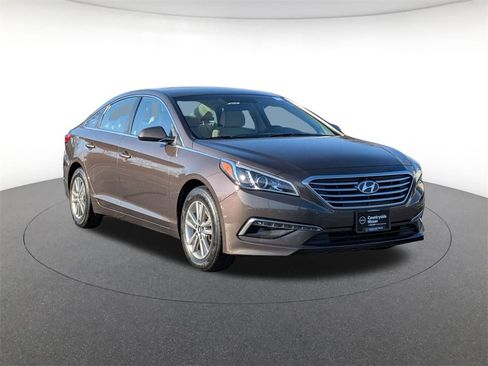 Used 2015 Hyundai Sonata SE image 3