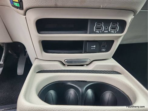 Used 2022 Chrysler Pacifica Touring-L FWD image 45