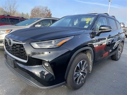 Used 2022 Toyota Highlander XLE