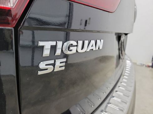 Used 2021 Volkswagen Tiguan SE R-Line image 8