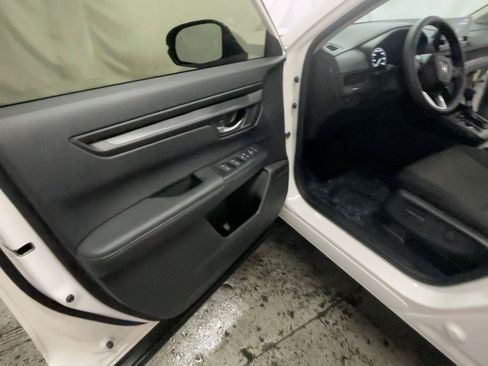 Certified 2025 Honda CR-V EX image 27