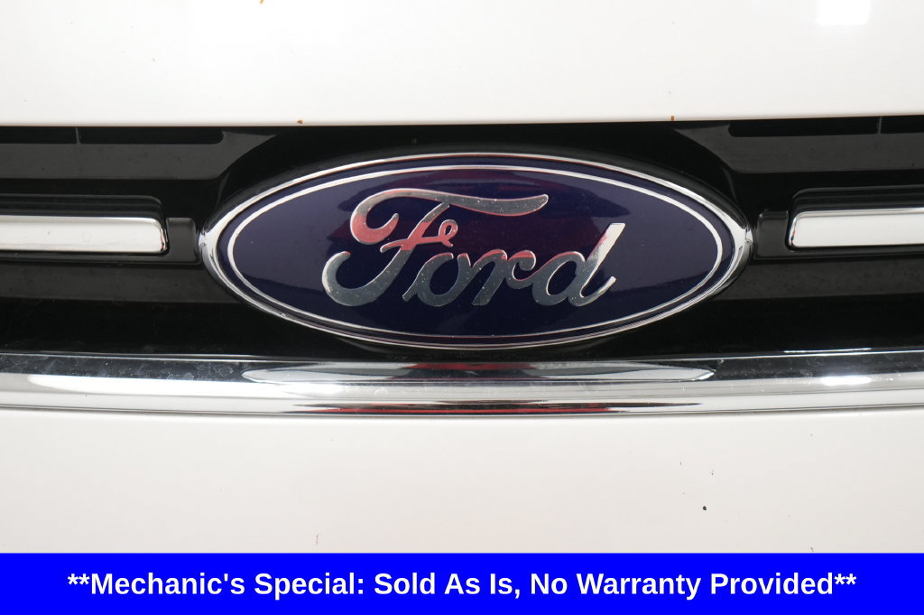 Used 2014 Ford Escape Titanium w/ Equipment Group 401A AWD/4WD image 11