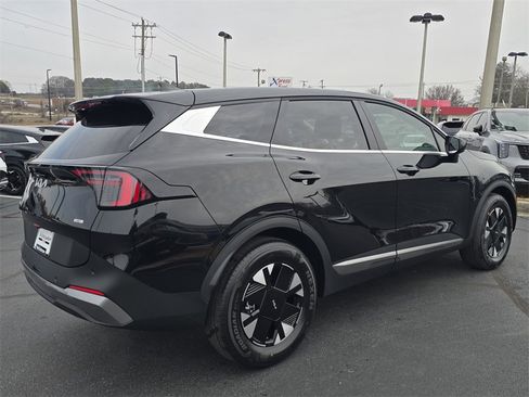 New 2026 Kia Sportage LX image 3