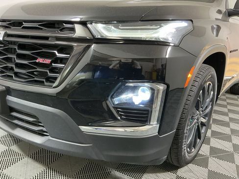 Used 2022 Chevrolet Traverse RS image 9