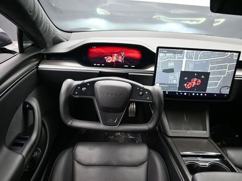 Used 2022 Tesla Model S Plaid image 25
