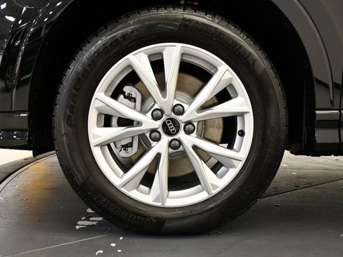 Certified 2025 Audi Q3 2.0T Premium Plus w/ Premium Plus Package image 14