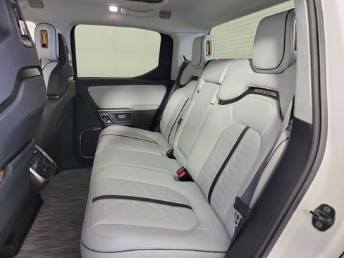 Used 2024 Rivian R1T Adventure Dual AWD/4WD image 21