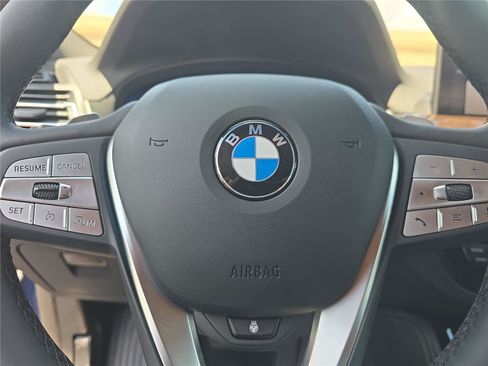 Used 2025 BMW X4 xDrive30i AWD/4WD image 21