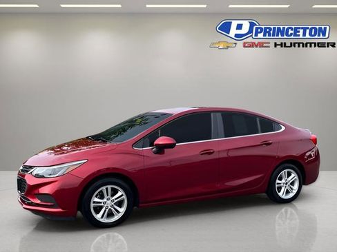 Used 2017 Chevrolet Cruze LT w/ Sun And Sound Package FWD image 4