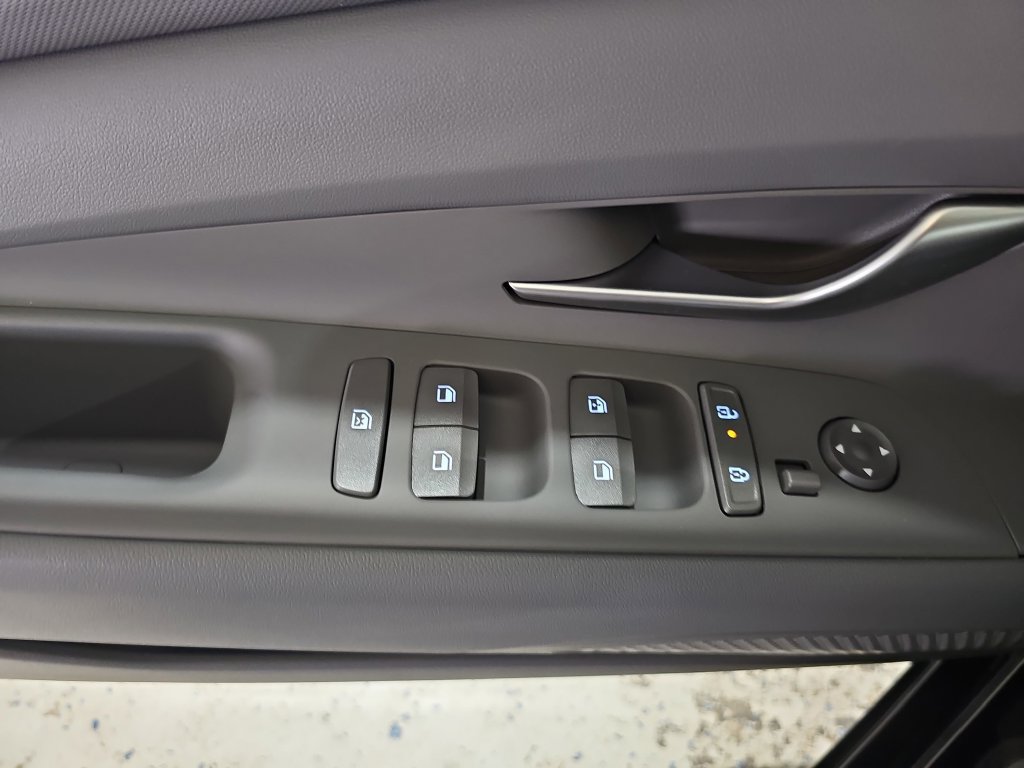 New 2026 Hyundai Elantra SEL FWD image 29