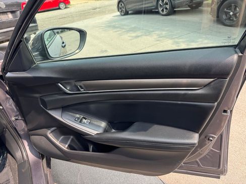 Used 2018 Honda Accord LX image 20