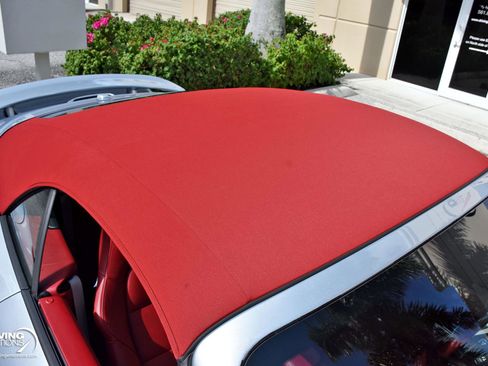 Used 2018 Porsche 911 4 Cabriolet image 17