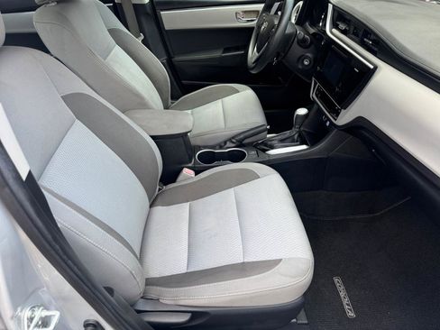 Used 2017 Toyota Corolla LE FWD image 13