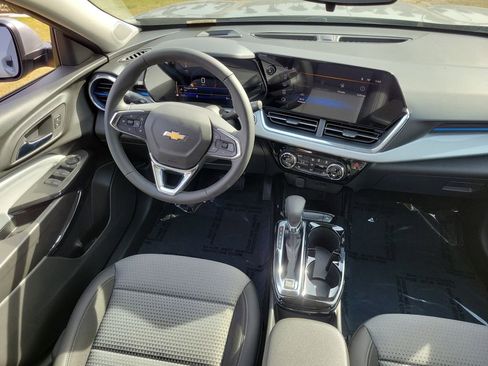 New 2026 Chevrolet Trax LT w/ Driver Confidence Package image 11
