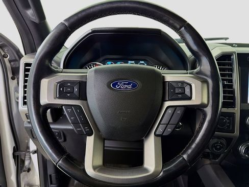 Used 2019 Ford F150 Platinum w/ Equipment Group 701A Luxury image 14