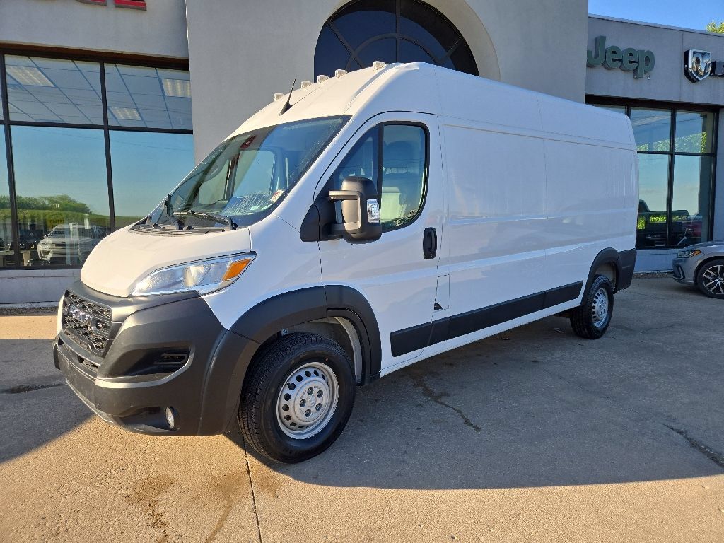 Used 2025 RAM ProMaster 2500 w/ Convenience Group FWD image 4