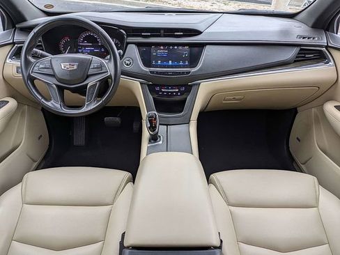 Used 2019 Cadillac XT5 FWD image 15