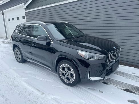Used 2025 BMW X1 xDrive28i image 2