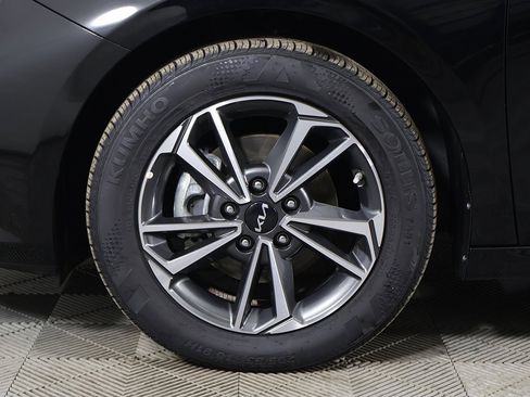 Used 2023 Kia Forte LXS image 19