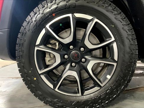 Used 2025 Jeep Compass Trailhawk image 9