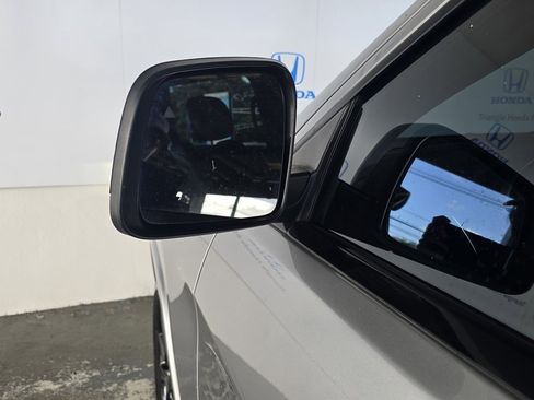 Used 2019 Jeep Grand Cherokee Altitude image 40