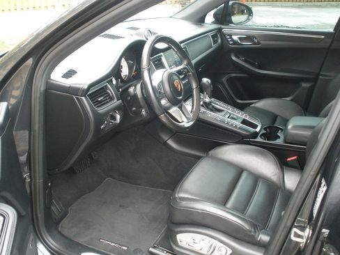 Used 2018 Porsche Macan GTS AWD/4WD image 24