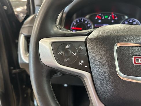 Used 2023 GMC Terrain SLT AWD/4WD image 18
