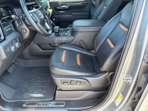 Used 2024 GMC Sierra 1500 AT4 w/ Technology Package AWD/4WD image 10