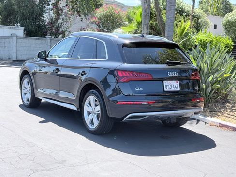 Used 2018 Audi Q5 2.0T Premium Plus w/ Premium Plus Package AWD/4WD image 3