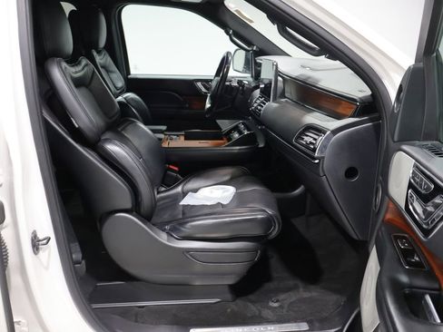 Used 2019 Lincoln Navigator L Reserve AWD/4WD image 23