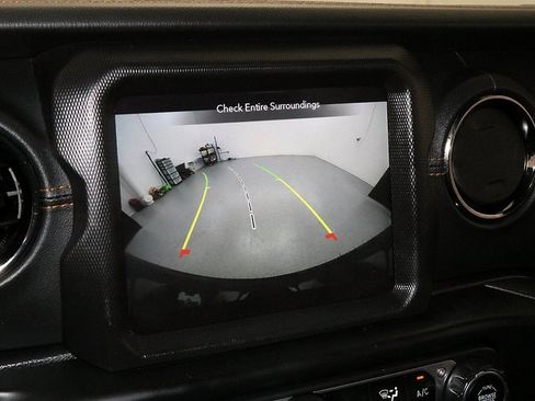 Used 2021 Jeep Wrangler Unlimited Sahara image 20