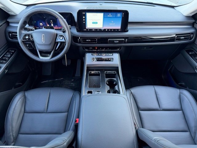 New 2027 Lincoln Aviator AWD image 14