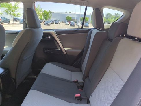 Used 2015 Toyota RAV4 XLE AWD/4WD image 14