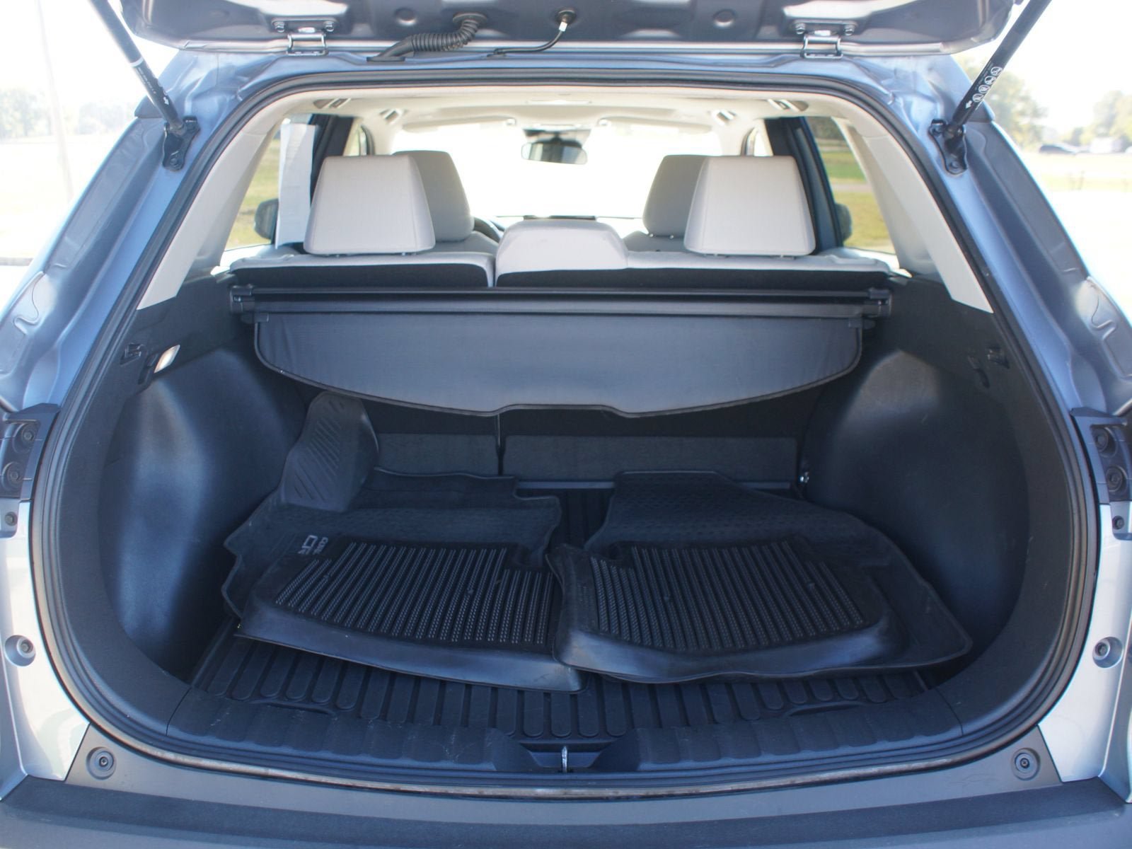 Used 2023 Toyota Corolla Cross LE w/ Moonroof Package AWD/4WD image 16