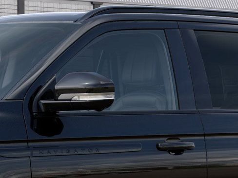 New 2027 Lincoln Navigator Reserve AWD/4WD image 20