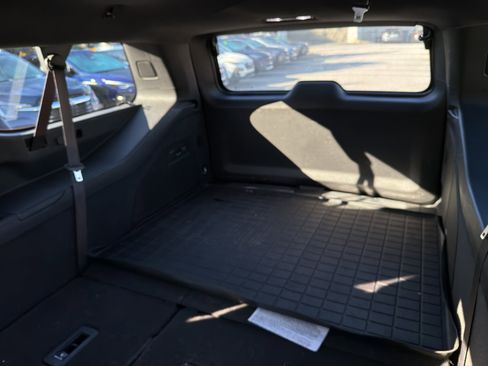 Used 2021 Cadillac Escalade ESV Sport Platinum w/ LPO, ONYX Package image 12