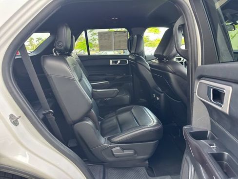 Used 2020 Ford Explorer XLT w/ Equipment Group 202A AWD/4WD image 14