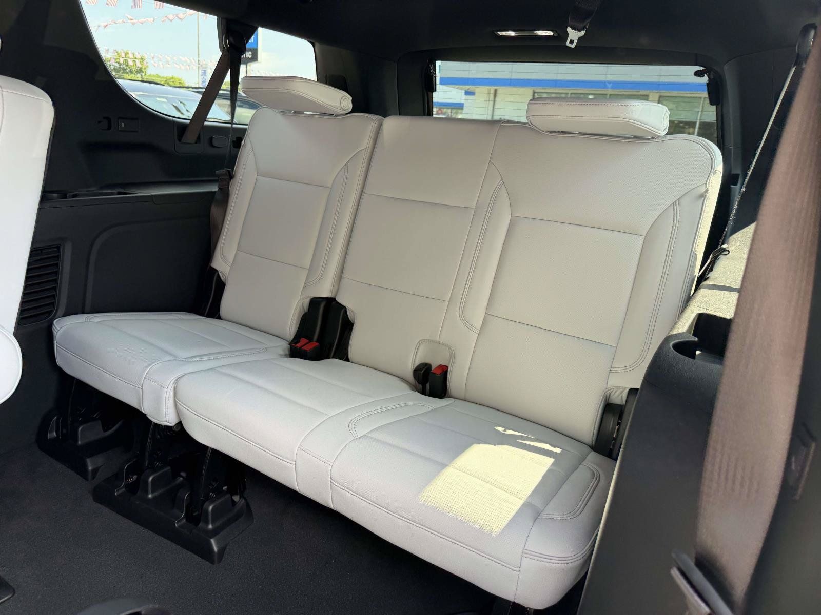 Certified 2026 Chevrolet Suburban Premier AWD/4WD image 14