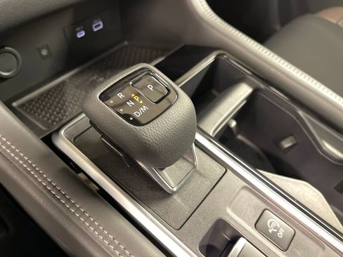 Certified 2024 Nissan Pathfinder Platinum AWD/4WD image 28