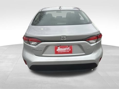 Used 2024 Toyota Corolla LE image 16