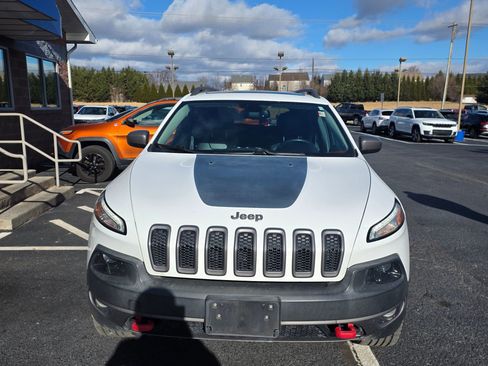 Used 2015 Jeep Cherokee Trailhawk w/ Comfort/Convenience Group image 3