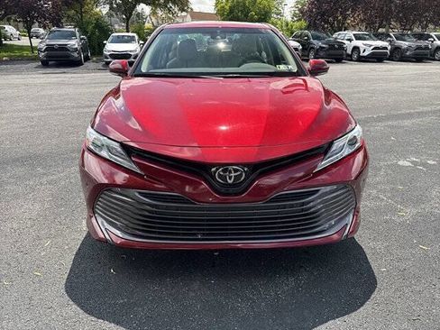 Used 2018 Toyota Camry XLE image 4