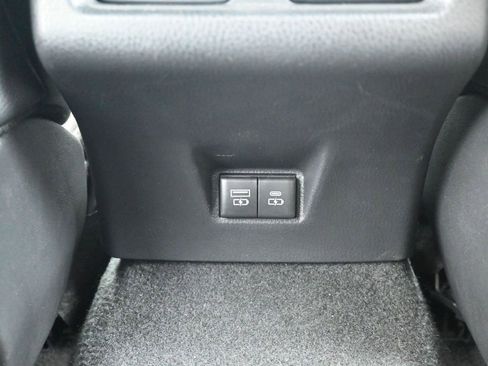 Used 2025 Toyota Camry SE image 26