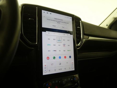 Used 2024 Ford Ranger Lariat w/ FX4 Off-Road Package image 17