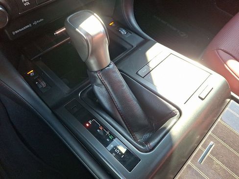 Used 2023 Lexus GX 460 Premium w/ Premium Package image 16