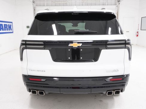 Used 2025 Chevrolet Traverse High Country image 6