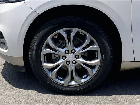 Used 2018 Buick Enclave Avenir w/ Avenir Technology Package FWD image 7