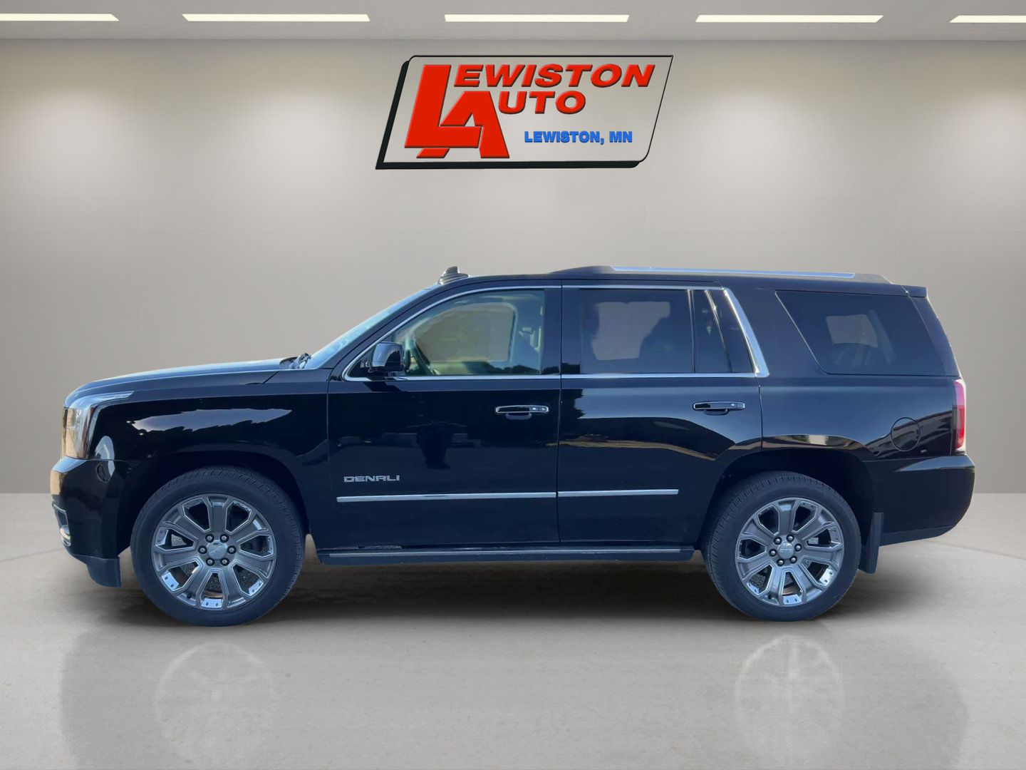 Certified 2015 GMC Yukon Denali w/ Premium Package AWD/4WD image 2