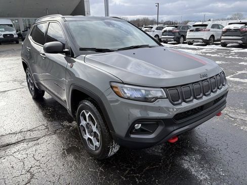 Used 2022 Jeep Compass Trailhawk w/ Trailhawk Convenience Group image 11